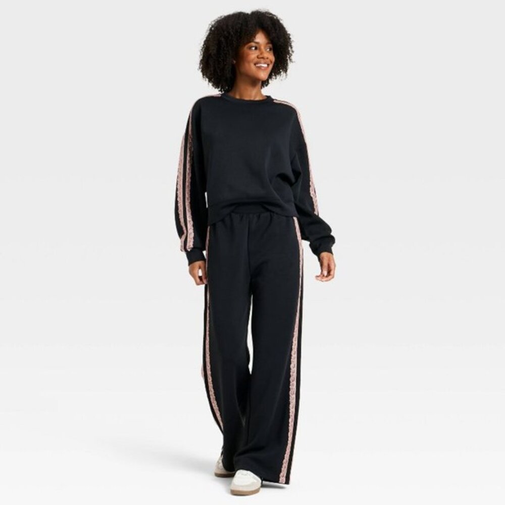 Airy Sleek Lace Detail Track Pant - Picture 3 of 3